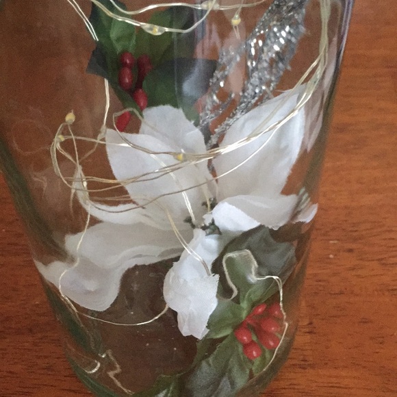 White poinsettia wine bottle lantern - Picture 3 of 8